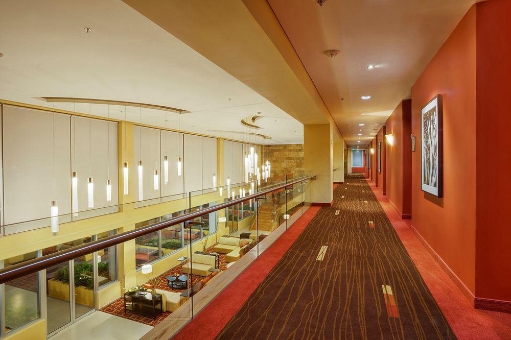 Courtyard By Marriott Leon At The Poliforum Exterior foto