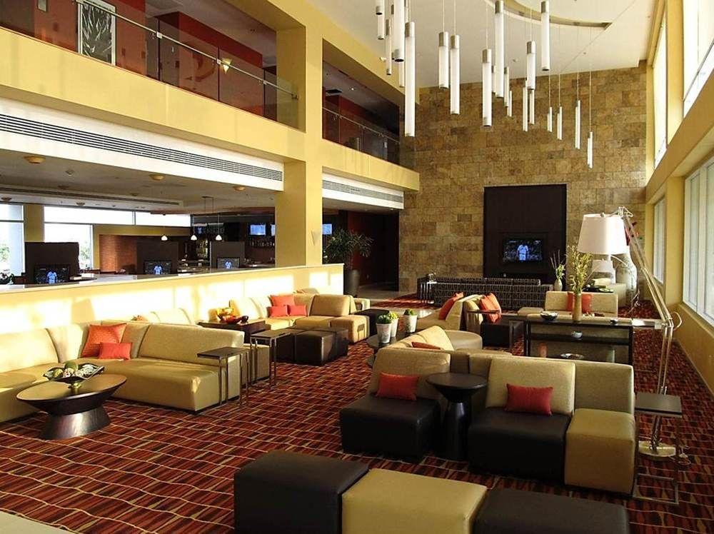 Courtyard By Marriott Leon At The Poliforum Exterior foto