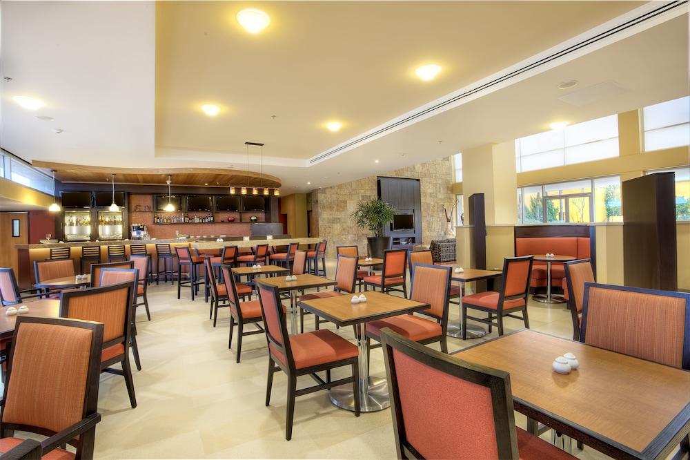 Courtyard By Marriott Leon At The Poliforum Exterior foto