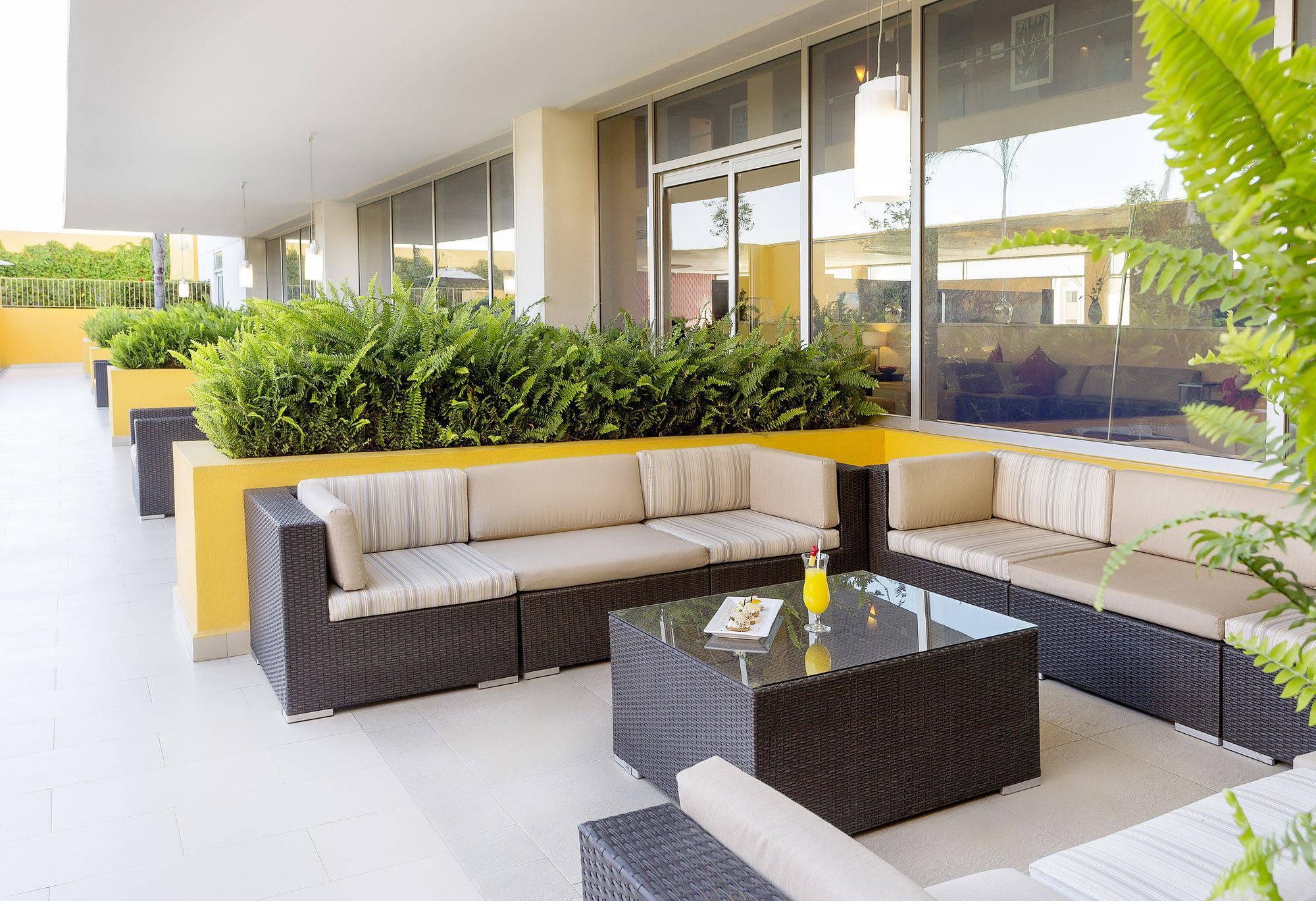 Courtyard By Marriott Leon At The Poliforum Exterior foto